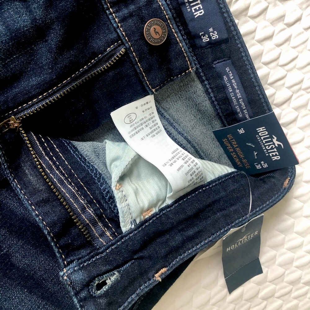 Hollister Jeans 🕊 - Picture 15 of 16